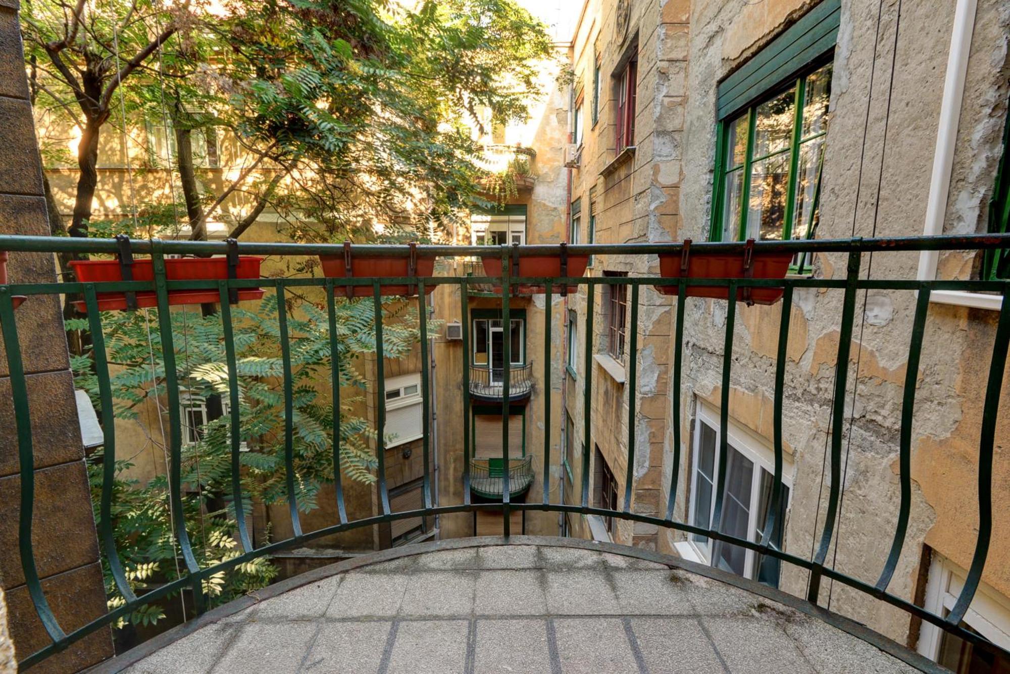 Monochrome Chic Apartments R61, Budapest